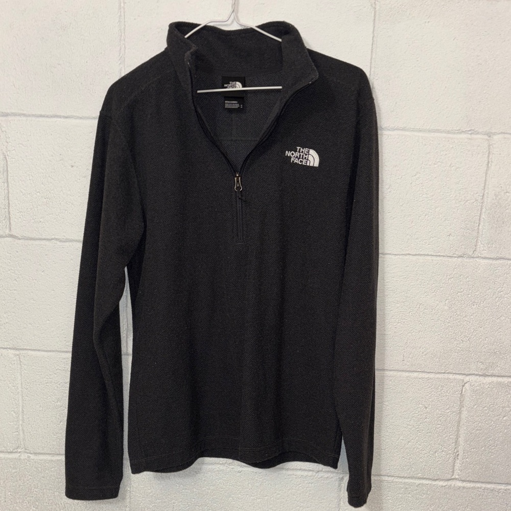 The North Face Men’s Black Half-Zip Fleece Pullover